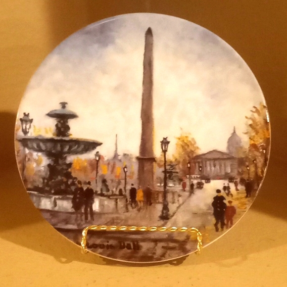 La Place de la Concorde Collector Plate - Picture 1 of 9